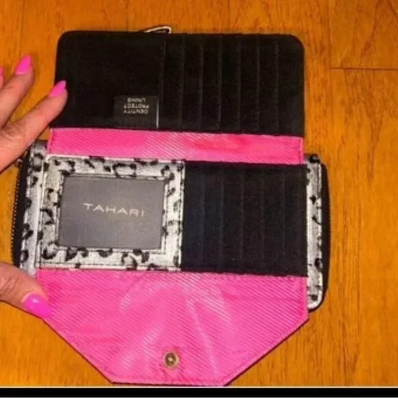Tahari Metallic Silver and Black *Cheetah Print* Wristlet Wallet - Picture 5 of 7